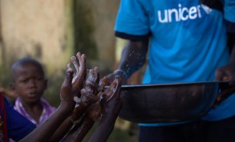 Στοιχεία ΣΟΚ της UNICEF: 663 εκατομμύρια παιδιά δεν έχουν πρόσβαση σε νερό