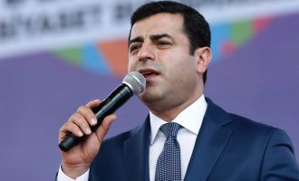 Σταμάτησε την απεργία πείνας ο φυλακισμένος ηγέτης των Κούρδων Ντεμιρτάς