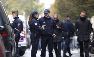 Γαλλία: 50.000 αστυνομικοί θα φρουρούν τα εκλογικά κέντρα – Φόβοι για επίθεση τζιχαντιστών