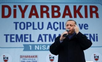 Ο Ερντογάν παριστάνει το “περιστέρι της ειρήνης” – Τι υποσχέθηκε στους Κούρδους για να τον ψηφίσουν