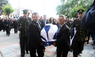 Κηδεύτηκε ο 28χρονος υπολοχαγός του ελικοπτέρου που έπεσε στην Ελασσόνα (φωτο)