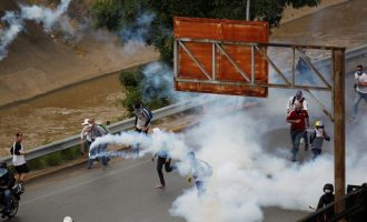 Χάος στη Βενεζουέλα: Εννέα  οι νεκροί στις διαδηλώσεις κατά του Μαδούρο