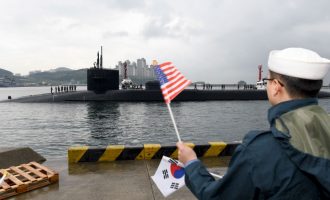 Στη Νότια Κορέα το αμερικανικό πυρηνοκίνητο υποβρύχιο USS Michigan