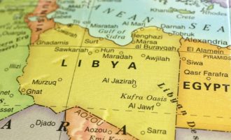 Ο Σεμπάστιαν Γκόργκα, σύμβουλος του Τραμπ, πρότεινε τριχοτόμηση της Λιβύης