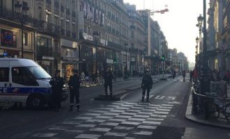 Nέος συναγερμός στη Γαλλία – Βρέθηκε ύποπτο δέμα σε κεντρικό δρόμο του Παρισιού