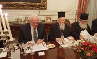 Στο Κάιρο ο Οικουμενικός Πατριάρχης – Ο Έλληνας Πρέσβης παρέθεσε δείπνο προς τιμήν του