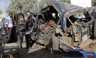 Ισχυρή βομβιστική επίθεση της Αλ Κάιντα στο υπουργείο Αμύνης στη Σομαλία