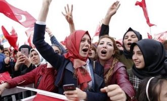 Παναγιώτης Τσάκωνας: Ενισχυμένος αλλά δίχως νομιμοποίηση ο Ερντογάν