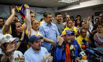 Εκρηκτική η κατάσταση στη Βενεζουέλα: Σε νέες διαδηλώσεις κατά του Μαδούρο καλεί η αντιπολίτευση
