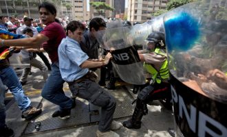 Χάος, αίμα και κλίμα εμφυλίου στη Βενεζουέλα