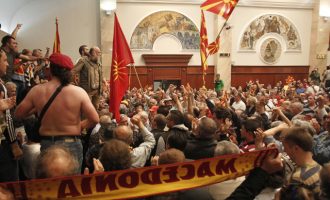 Αμερικανική πίεση στα Σκόπια με τον Χόιτ Μπράιαν Γι εν μέσω εκρηκτικής πολιτικής κρίσης