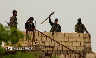 Οι Κούρδοι (SDF) εισήλθαν στην κατεχόμενη από το Ισλαμικό Κράτος πόλη Τάμπκα