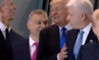 Απίστευτο βίντεο: Δείτε τι έκανε ο Τραμπ στον πρωθυπουργό του Μαυροβουνίου