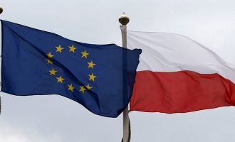 Μαίνεται ο “καβγάς” Βαρσοβίας – Βρυξελλών – Γιατί κατηγορεί τον Πολωνό ΥΠΕΞ η Κομισιόν