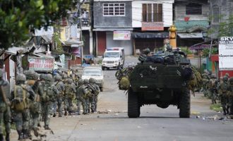 Άγριες μάχες στρατού – τζιχαντιστών στις Φιλιππίνες – 100 νεκροί