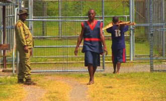Αιματοβαμμένη εξέγερση κρατουμένων σε φυλακή στην Παπούα Νέα Γουινέα – 17 νεκροί