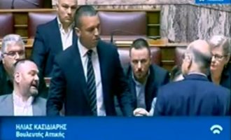 Βουλή: Η ΧΑ θα αποβληθεί από τη συζήτηση για το πολυνομοσχέδιο – Θα συμμετάσχει στην ψηφοφορία