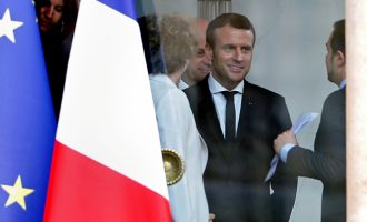 Γαλλία: Νίκη στο κόμμα του Μακρόν δείχνουν οι δημοσκοπήσεις για το σημερινό β΄γύρο των εκλογών