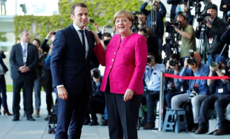 Mέρκελ σε Μακρόν: Η Ευρώπη μπορεί να πάει μπροστά μόνο με μία ισχυρή Γαλλία