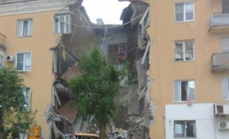 Ισχυρή έκρηξη σε πολυκατοικία στη Ρωσία – Τουλάχιστον δύο νεκροί (βίντεο)