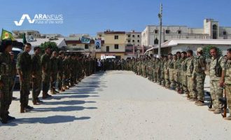 Οι Κούρδοι (SDF) παραδίδουν τη διοίκηση της πόλης Τάμπκα στους κατοίκους της