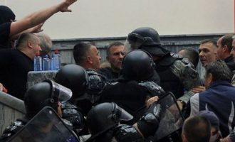 Σκόπια: 3.000 αλβανικής καταγωγής αστυνομικοί “εγγυητές της σταθερότητας”