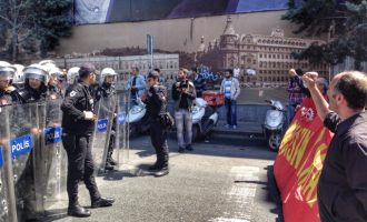 Δακρυγόνα στην Κωνσταντινούπολη – Υπό δρακόντεια μέτρα ασφαλείας η συγκέντρωση για την Πρωτομαγιά