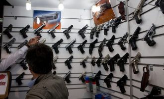20 εκ. όπλα έχουν οι Τούρκοι στα σπίτια τους – Για πλάκα αρχίζει εμφύλιος