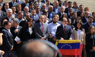 Βενεζουέλα: Η αντιπολίτευση ζητά υποστήριξη από τις υπόλοιπες χώρες της Λατινικής Αμερικής