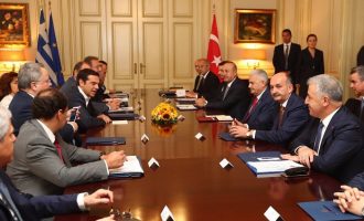 Ο Γιλντιρίμ ζήτησε πίσω τους Τούρκους “ικέτες” – Τι απάντησε ο Τσίπρας