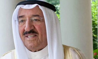Στη Σαουδική Αραβία  ο εμίρης του Κουβέιτ για να μεσολαβήσει με το Κατάρ