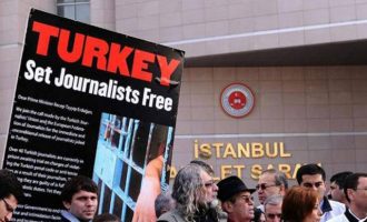 Ξεκίνησε στην Κωνσταντινούπολη η πρώτη δίκη δημοσιογράφων για το το τουρκικό πραξικόπημα