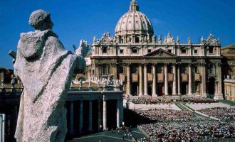 Επιστρέφουν οι αφορισμοί – Τι σχεδιάζει το Βατικανό