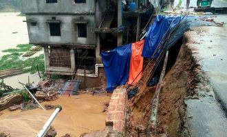 Eκατόμβη νεκρών από τις κατολισθήσεις στο Μπαγκλαντές
