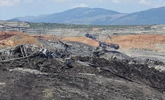 Γκρεμίζεται ο οικισμός των Αναργύρων μετά την κατολίσθηση στο ορυχείο Αμυνταίου
