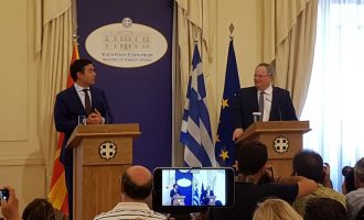 Νίκος Κοτζιάς σε Νίκολα Ντιμιτρόφ: Θα ανοίξουμε όλες τις πόρτες στα Σκόπια αφού λύσουμε το ονοματολογικό