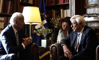Mπάιντεν σε Παυλόπουλο: Η επιτυχία της Ελλάδας ενδιαφέρει άμεσα τις ΗΠΑ