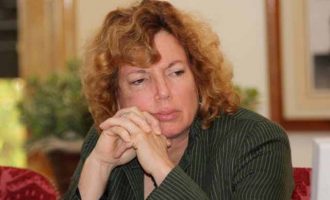 Η Αμερικανίδα πρέσβειρα στη Λευκωσία κάνει έκκληση για συμβιβασμό στο Κυπριακό