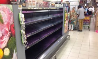 Η Σαουδική Αραβία δεν αφήνει να μπουν τρόφιμα στο Κατάρ – Οι κάτοικοι αδειάζουν τα σουπερμάρκετ
