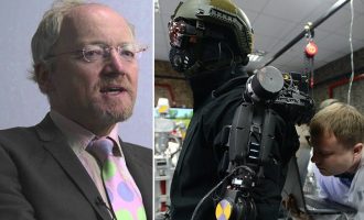 Δρ Τόμπι Γουόλς: Πρέπει να απαγορεύσουμε τα ρομπότ στρατιώτες πριν μας φέρουν την “αποκάλυψη”