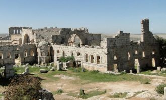 Τουρκόφιλοι μισθοφόροι κατέλαβαν το Μοναστήρι του Αγίου Συμεών και από εκεί βομβαρδίζουν τους Κούρδους
