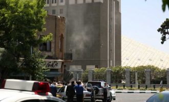 Πέντε άτομα συνελήφθησαν για την διπλή τρομοκρατική επίθεση στην Τεχεράνη