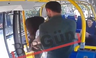 Aφέθηκε ελεύθερος ο Τούρκος που επιτέθηκε σε φοιτήτρια σε λεωφορείο γιατί φορούσε σορτς