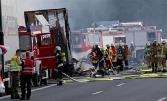 Τραγικό τροχαίο στη Γερμανία: Φόβοι ότι κάηκαν 18 άνθρωποι σε λεωφορείο