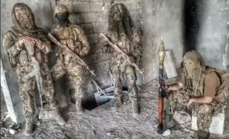Δείτε τους κομάντος της Αλ Κάιντα να εκπαιδεύονται σε τακτικές Ρώσων “Σπετσνάζ” (βίντεο)
