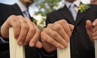 H Mάλτα νομιμοποιεί τον γάμο ομοφυλόφιλων