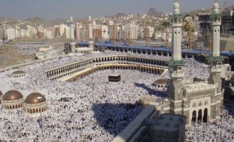 Η Σαουδική Αραβία επιτρέπει στους Καταριανούς να προσκυνήσουν στη Μέκκα