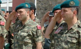 Τούρκοι αξιωματικοί που υπηρετούν στο ΝΑΤΟ στη Γερμανία μπορεί να κατηγορηθούν για κατασκοπεία