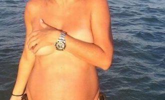Πασίγνωστη Ελληνίδα ηθοποιός πόζαρε τόπλες και εγκυμονούσα στο Instagram (φωτο)