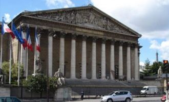 Η γαλλική Βουλή ενέκρινε νομοσχέδιο για οικονομική εκκαθάριση της πολιτικής σκηνής της χώρας